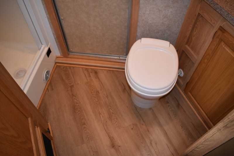 2007 American Spirit 8308LQ 3 Horse Trailer with 8' Short Wall - Image 20