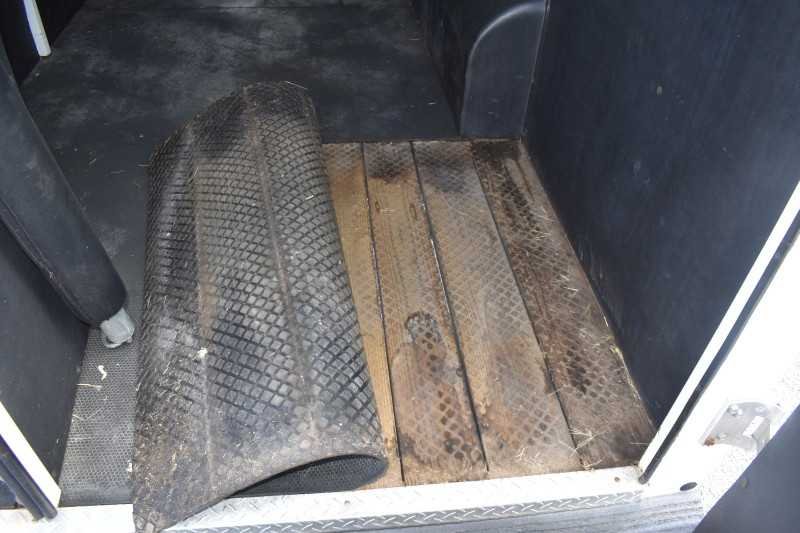 2007 American Spirit 8308LQ 3 Horse Trailer with 8' Short Wall - Image 27