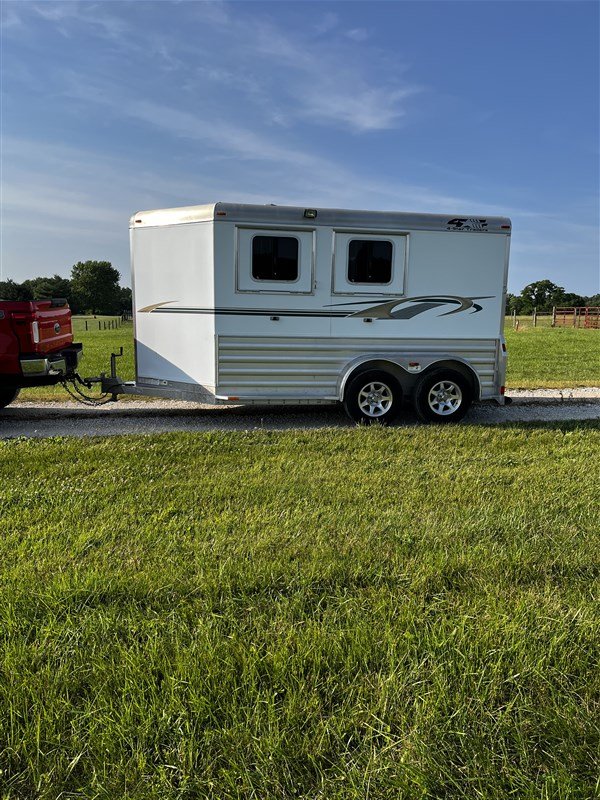 2015 4 Star 2 Horse Slant Load Bumper Pull - Image 3