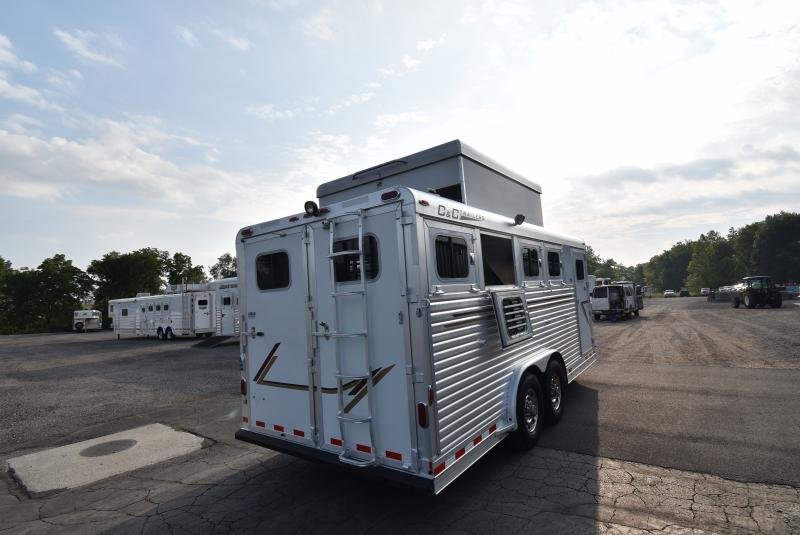 2008 C and C Trailers 4 Horse Bumper Horse Trailer - Image 15