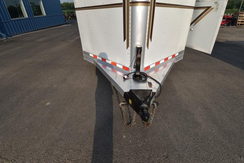 2008 C and C Trailers 4 Horse Bumper Horse Trailer - Image 19
