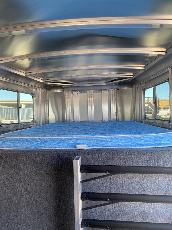 2021 Elite Trailers Slant Load 5 Horse Slant Load - Image 10