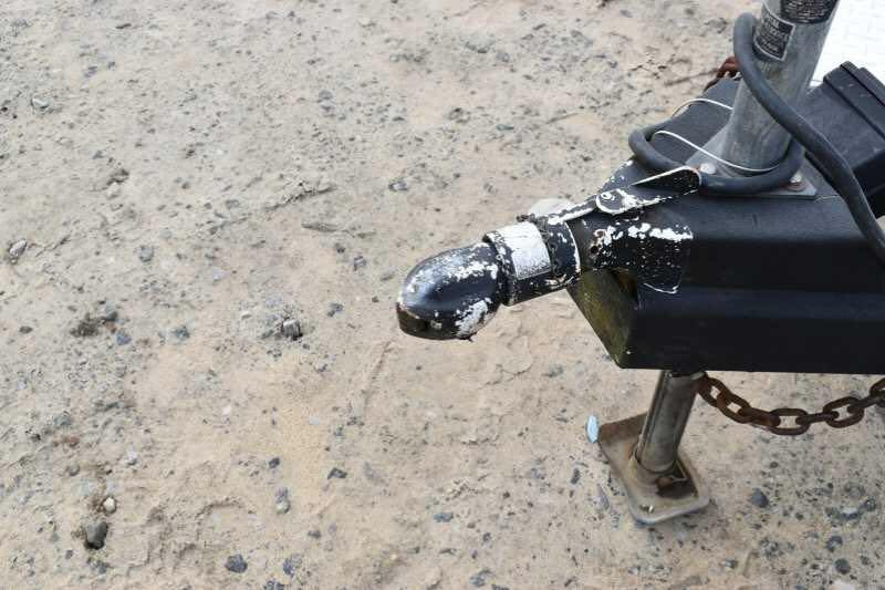 2005 Sundowner Sunlite 2 Horse Trailer - Image 14