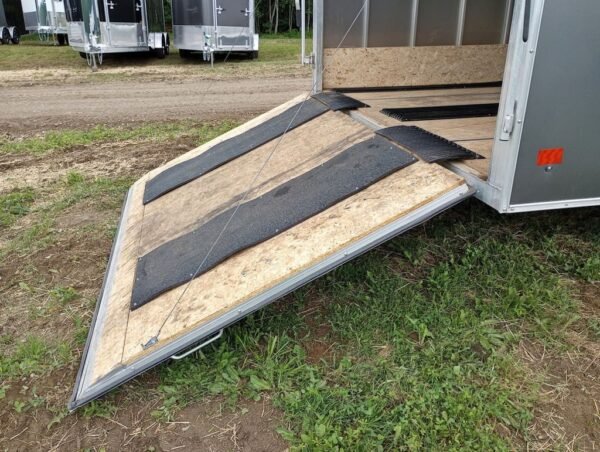 2022 Sno Pro Trailers 101x12 Aluminum Hybrid 2.0 w/Tapered Ramp, Mats & Guides - Image 12