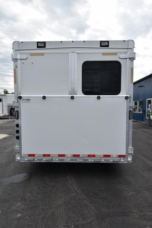 2018 Lakota Bighorn 3 Horse Living Quarters - Image 4