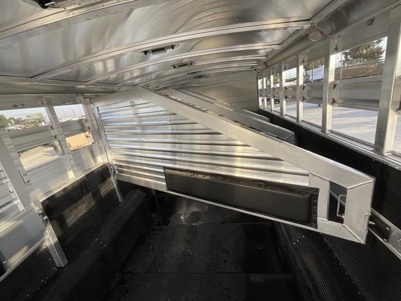 NEW 2024 Elite Trailers 5 Horse Stock Combo BP Horse Trailer - Image 12