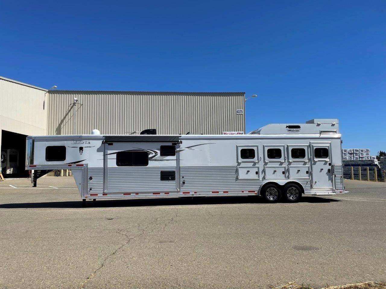 2015 Lakota Bighorn Edition 8414 4 Horse Trailer With Living Quarters “1 Slide” - Image 3